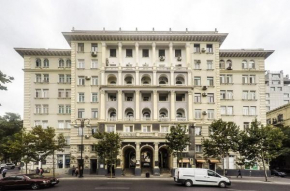 4 rooms cosy apartment in architectural monument of history and culture building of local significance of Azerbaijan.